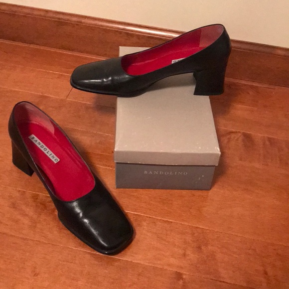 bandolino block heel pumps